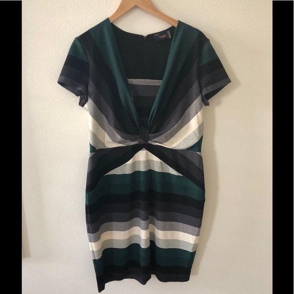 Just...Taylor Dresses & Skirts - NWOT Just Taylor dress